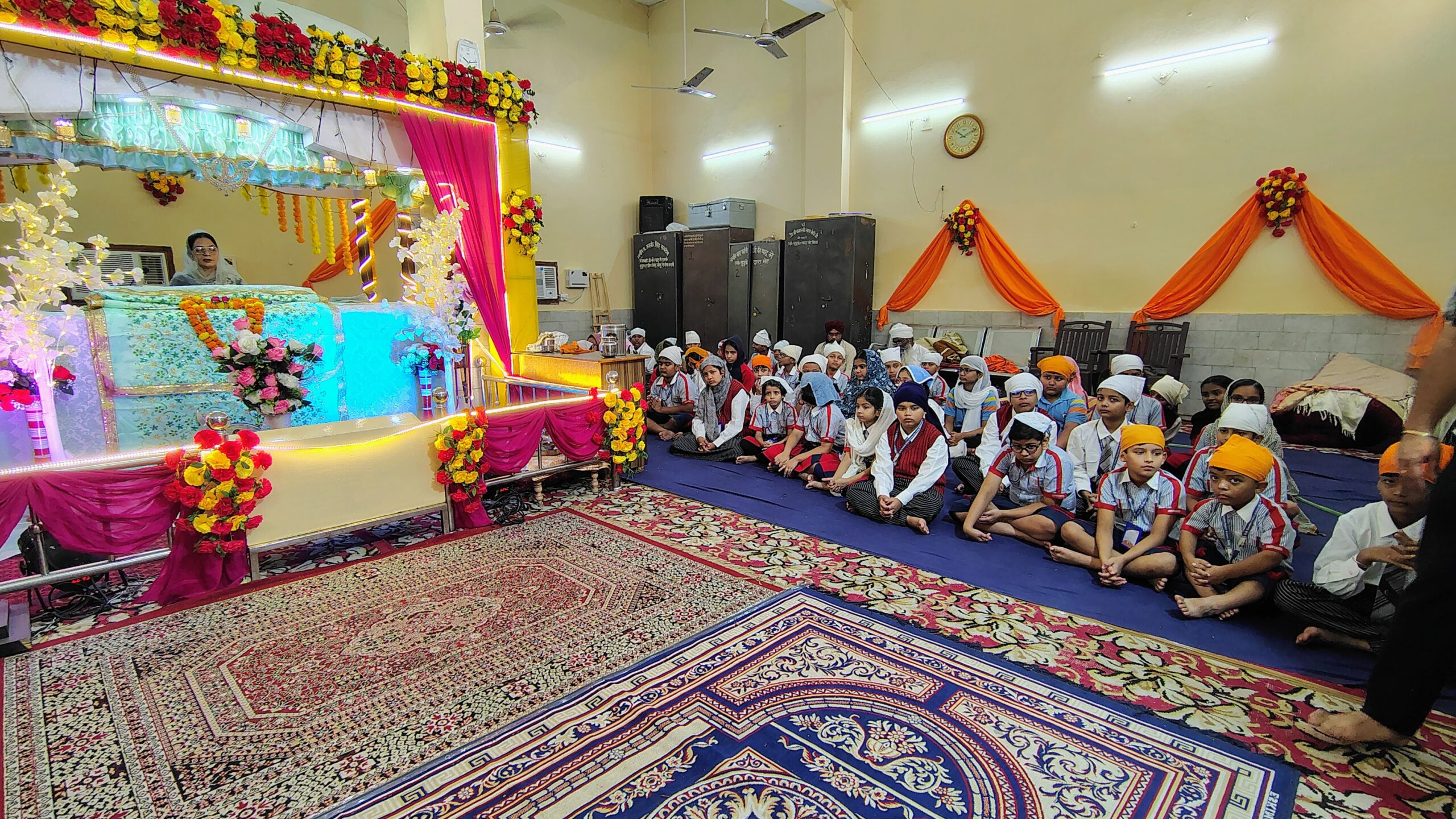 Students Visit Gurudwara Sahib Img 8